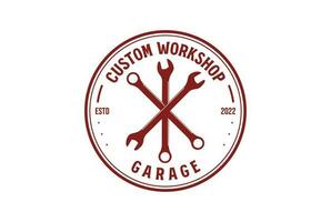vintage retro cruzado chave inglesa crachá emblema para personalizadas garagem oficina serviço logotipo vetor