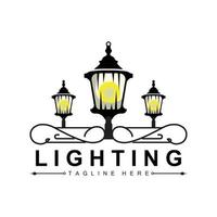 rua luminária logotipo, lanterna luminária vetor, iluminação clássico retro projeto, silhueta ícone Prêmio modelo vetor