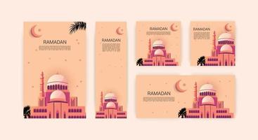 Ramadã cumprimento cartão Projeto a comemorar islâmico festival com alegre, sentimental, e comovente cartões perfeito para partilha bênçãos e amor com família, amigos, e comunidade vetor