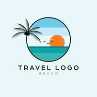 viagem logotipo Projeto. tropical panorama mar e pôr do sol logodesign. lindo viagem logotipo. vetor