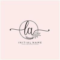 inicial la feminino logotipo coleções modelo. caligrafia logotipo do inicial assinatura, casamento, moda, joalheria, butique, floral e botânico com criativo modelo para qualquer companhia ou negócios. vetor