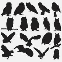 Conjunto de modelos de desenho vetorial de silhuetas de coruja vetor