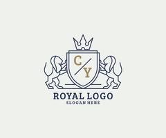 modelo de logotipo de luxo real de leão de carta cy inicial em arte vetorial para restaurante, realeza, boutique, café, hotel, heráldica, joias, moda e outras ilustrações vetoriais. vetor