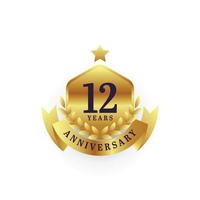 12 anos aniversário ouro emblema logotipo Projeto vetor