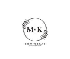 inicial mk cartas mão desenhado feminino e floral botânico logotipo adequado para spa salão pele cabelo beleza boutique e Cosmético empresa. vetor