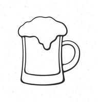 mão desenhado rabisco do uma caneca do Cerveja com espuma. vidro do álcool bebida. clássico espuma beber do pubs e bares vetor