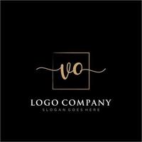 inicial vo feminino logotipo coleções modelo. caligrafia logotipo do inicial assinatura, casamento, moda, joalheria, butique, floral e botânico com criativo modelo para qualquer companhia ou negócios. vetor