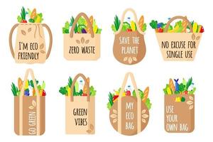 conjunto de desenhos animados de vetor de sacolas de compras reutilizáveis de têxteis com citações ecológicas com alimentos saudáveis isolados no fundo branco