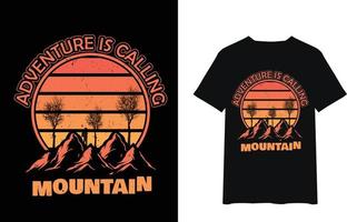 aventura é chamando montanhas aventura t camisa Projeto vetor