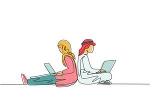linha contínua única desenho casal árabe com laptop sentado e inclina-se um sobre o outro. freelance, ensino à distância, cursos online e estudos. ilustração em vetor desenho gráfico de uma linha