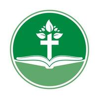 design de logotipo de árvore cruzada da bíblia. design de modelo de vetor de cruz de árvore de igreja cristã.
