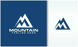 letra m logotipo da montanha vetor