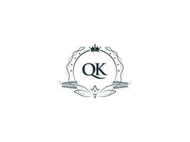 Prêmio real coroa qk logotipo, único carta qk kq logotipo ícone vetor imagem Projeto