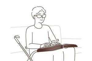cego homem lendo braille livro às lar. sorridente positivo cara dentro óculos ler livro didático de tocar. cegueira e incapacidade. vetor ilustração.