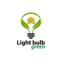 modelo de design de ícone de logotipo verde de lâmpada ecológica em fundo branco vetor
