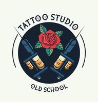 máquinas de estúdio de tatuagem com imagem artística de rosa vetor