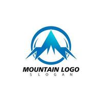 modelo de logotipo de montanha. ilustrador vetorial vetor