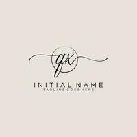 inicial qx feminino logotipo coleções modelo. caligrafia logotipo do inicial assinatura, casamento, moda, joalheria, butique, floral e botânico com criativo modelo para qualquer companhia ou negócios. vetor