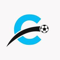 futebol logotipo em carta c com comovente futebol ícone. futebol logotipo modelo vetor