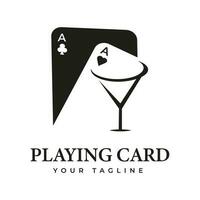 simples minimalista vintage pôquer jogando cartão com vidro copo cassino esporte clube logotipo Projeto vetor ilustração