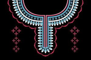 lindo étnico colarinho renda oriental padronizar tradicional em Preto fundo. asteca estilo bordado abstrato vetor ilustração. desenhos para moda textura, tecido, moda mulheres, camisa, roupas