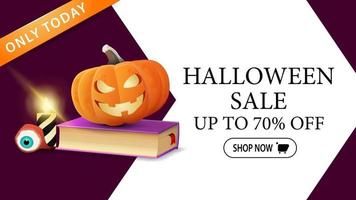 liquidação de halloween, desconto de até 50, banner de desconto moderno para seu site com uma seta grande no fundo, livro de feitiços e jack de abóbora vetor