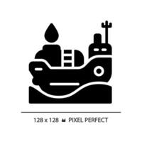 óleo petroleiro navio Preto glifo ícone. carga navio. marítimo indústria. óleo transporte. petróleo petroleiro. massa operadora. silhueta símbolo em branco espaço. sólido pictograma. vetor isolado ilustração