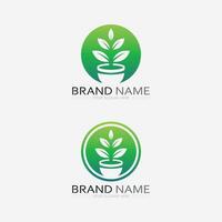 jardinagem logotipo com pá ícone e árvore com verde folhas logotipo modelo. vetor