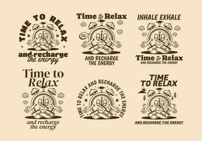 Tempo para relaxar e recarrega energia, alarme relógio mascote personagem dentro meditação pose vetor