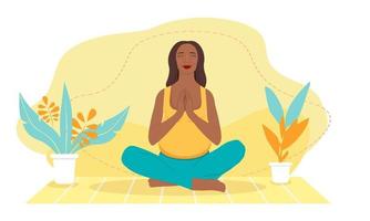 mulher grávida de pele escura meditando em casa. ilustração do conceito de ioga pré-natal, meditação, relaxamento, recreação, estilo de vida saudável. ilustração em estilo cartoon plana. vetor
