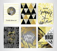 Conjunto de cartões de verão com elementos de desenho à mão. vetor