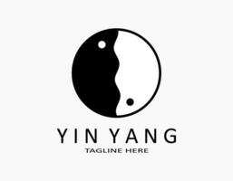 yin yang logotipo ícone. ilustração simples vetor gráfico do logotipo yin yang. Preto e branco peixe ou energia. Projeto com ásia estilo para lunar, chinês Novo ano, livro, empresa, restaurante.