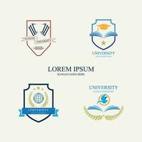 ícones vetoriais de universidade e academia. emblemas ou escudos para graduados do ensino médio em ciências marítimas ou direito. fitas e emblemas de chapéu de solteiro, coroa de louros, modelo de logotipo vetorial vetor