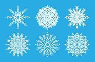 vetor ilustração. lindo conjunto do branco flocos de neve em uma azul fundo para inverno Projeto. coleção do Natal e Novo ano elementos. congeladas silhuetas do cristal flocos de neve.