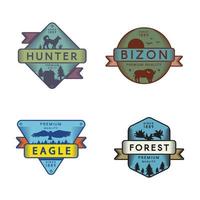 logotipo do conjunto de águia selvagem e bizon, caçador e floresta vetor