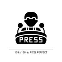 2d pixel perfeito glifo estilo pressione conferência ícone, isolado vetor, fino linha ilustração representando jornalismo. vetor