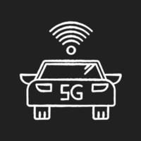 5g ícone de giz branco de carro inteligente em fundo preto vetor