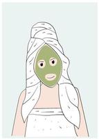 garota depois do banho enrolada em uma toalha e usando uma máscara facial