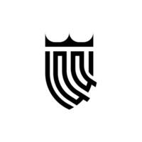 qq coroa escudo inicial luxo e real logotipo conceito vetor