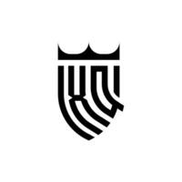 xq coroa escudo inicial luxo e real logotipo conceito vetor