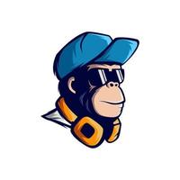 Macaco legal incrível com chapéu de óculos e logotipo do mascote de vetor de fone de ouvido