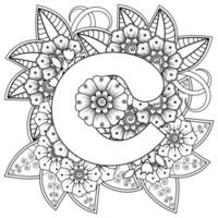 letra c com flor mehndi. ornamento decorativo em étnico oriental vetor
