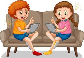 menino e menina sentados no sofá, aprendendo com o tablet vetor