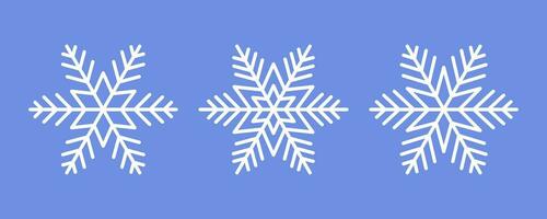 branco flocos de neve em azul fundo. editável inverno isolado ícones dentro silhueta. neve cristais. simples linha estilo. vetor ilustração