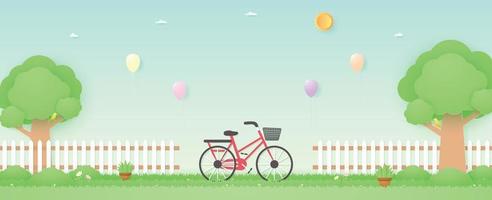 tempo de primavera, bicicleta no jardim com balões coloridos voando acima, pássaro no galho, vasos de plantas e lindas flores na grama com cerca, estilo de arte em papel vetor