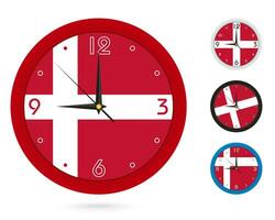 parede relógio Projeto com nacional bandeira do Dinamarca. quatro diferente Projeto. vetor