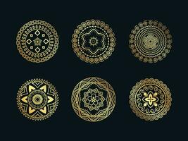 ouro mandala definir, símbolo, luxo. adequado para coleção, decoração, produtos etc. vetor