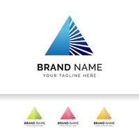 modelo de logotipo de corporação de negócios de triângulo de alta tecnologia. logotipo digital da pirâmide da montanha. vetor