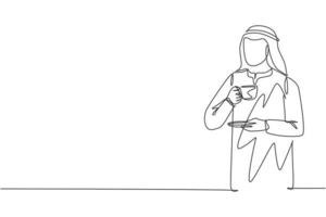um único desenho de linha do jovem empresário muçulmano masculino desfrutando de uma bebida uma xícara de café no corredor do escritório. tecido islâmico shemag, kandura, lenço. ilustração de desenho de desenho de linha contínua vetor