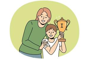 sorridente mãe abraço filho com dourado troféu vetor